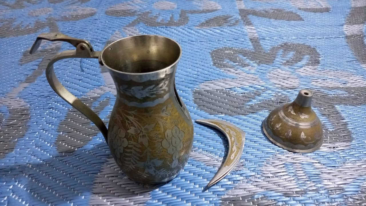 انتيكان قديمه للبيع مع دله الواجدبس مكسوره السعر على الخاص


**إذا كنت صاحب هذا الإعلان وتريد حذفه لأي سبب، رجاءا أرسل رسالة إلى الدعم الفني**