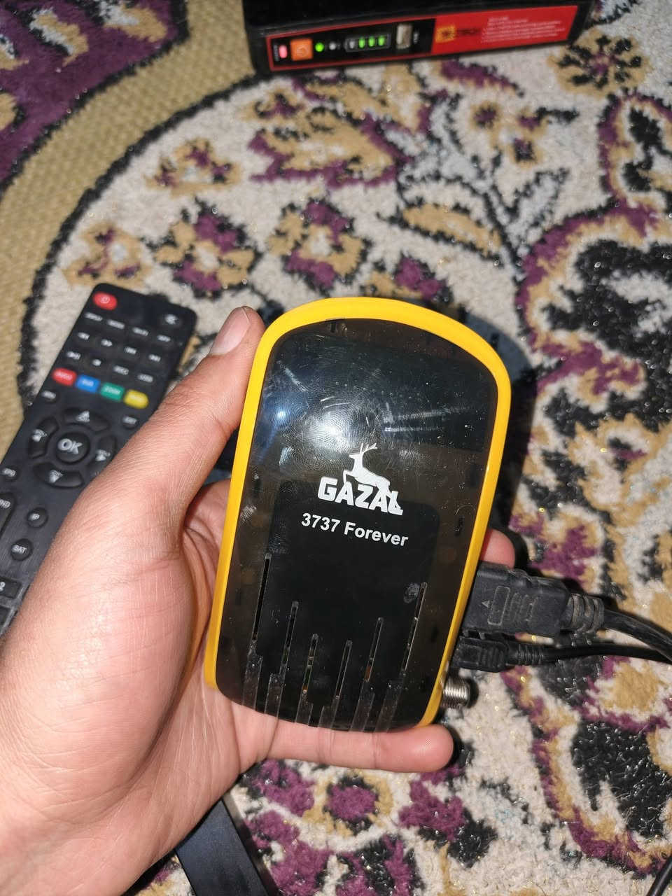 سلام عليكم
ستلايت غزال 3737 الاصدار الاول 
فوريفر ينتهي بشهر 9 سنة 2026

جهاز جديد مع 2 ريموت اصلي وكارتونة وغراضه كامله للبيع

سعر 25 الف قفل لان جهاز جديد قليل مستعمل

مكاني شعب قرب حسينية شهداء الشعب ***********
***********
