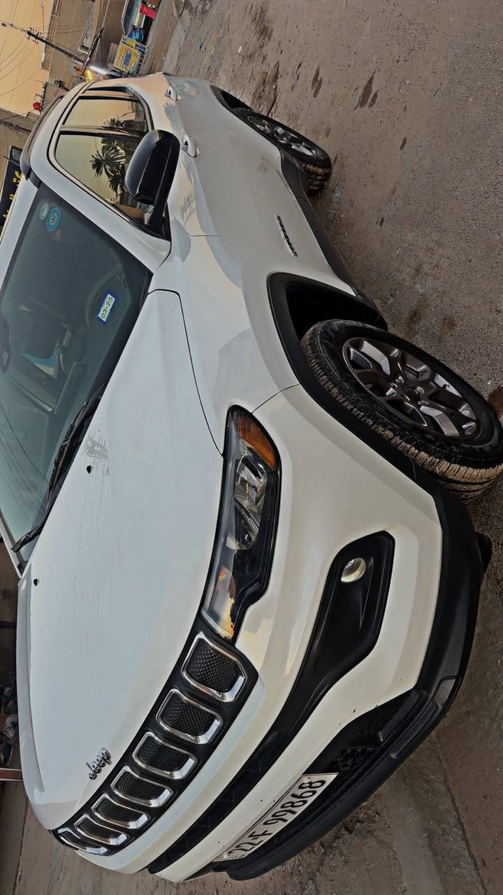 السلام عليكم 
للبيع جيب كومباس 2022 
رقم اربيل تحويل مباشر 
محرك 2400 المرغوب 
فول مواصفات 
بصمة
بانوراما
جلد 
شاشة
كامرا 
تحكم ستيرن 
زنون
هندبريك اوتو 
رادارات مانع تصادم 
تحديد مسار
وبيها هواية مواصفات

ضررها صبغ جاملغ وربع باب والسونار موضح بلصور
بدون ايرباك بدون دواخل بدون شواصي 
ماشية 26 الف مايل 
للاستفسار عن السعر 
وباقي التفاصيل 
*********** 
مكاني بغداد حي الخضراء
