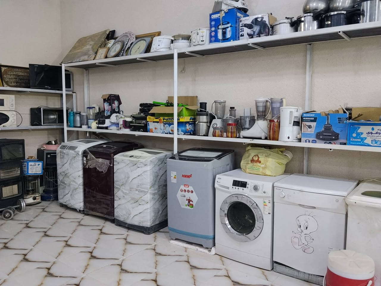تم انتقال مجمع البركه من عنوانه القديم والان اصبح العنوان الجديد قرب مطعم اكليل الجبل مقابل نزله حصن جعفر أهلاً وسهلاً بيكم 

مجمعنه خاص بل اثاث المنزلي المستخدم وذا جان عندك أي غرض للبيع او مراوس شرط يكون نضييف يراسلني خاص او يتصل ع هذه رقم--***********--بي واتساب
