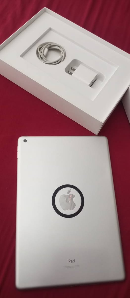 السلام عليكم، هذا الآيباد مالتنا شاشة ماله مكسورة.
الآيباد بعده جديد وما مستعمل.64كيكا 
مكان كركوك. سعره 280بي مجال


**إذا كنت صاحب هذا الإعلان وتريد حذفه لأي سبب، رجاءا أرسل رسالة إلى الدعم الفني**