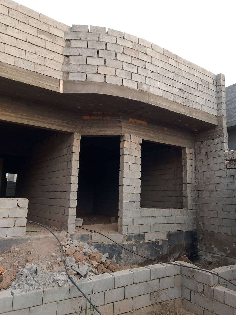 هيكل البيع المساحة 250 موقع هبهب مقابيل جامع شيخ حمزه  واذا اكو مراوس بدور الزراعه ونتوالم واتساب اواتصال ***********
