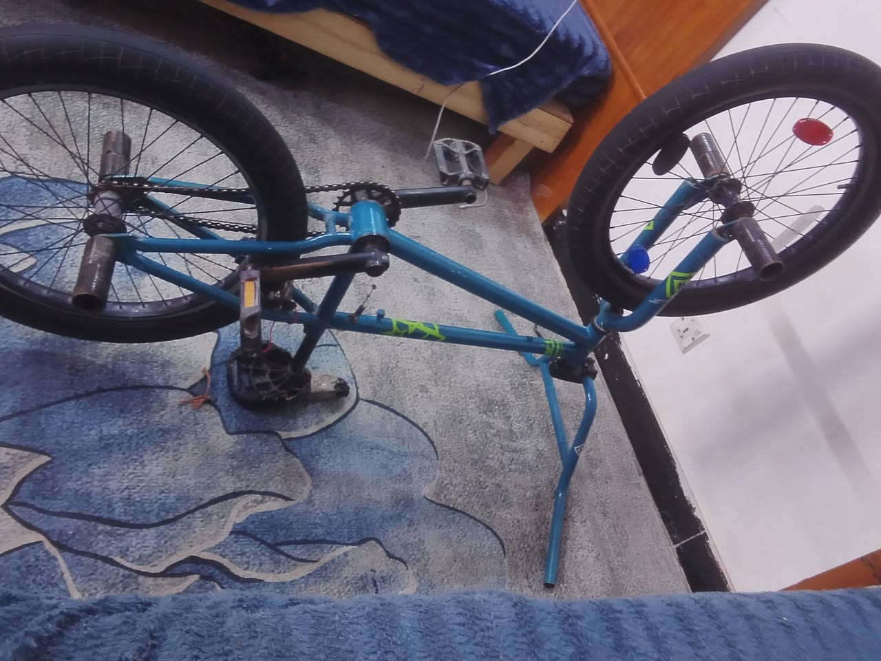 السلام عليكم بايسكل BMX نضافته 80% الباسكل نضيف اي عطل مابي  السعر 70  المكان  الشعله شارع ستين


**إذا كنت صاحب هذا الإعلان وتريد حذفه لأي سبب، رجاءا أرسل رسالة إلى الدعم الفني**