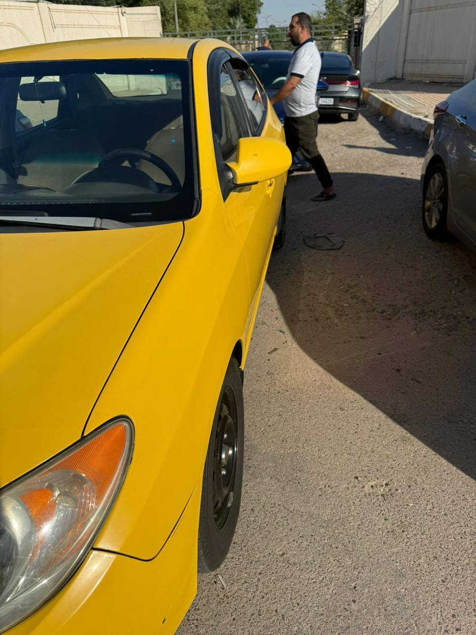السلام عليكم النترا ٢٠١٠
مكينه ٢٠٠٠ كير جديد حداديه نضيفه تبريد شغال اي نقص ما بيها السياره احلى من الصور شرط التحويل السياره مسويلها ادامه كامله من كمبريسر راديترات جوينات كله اصلي شرط رقمها بغداد 
السعر 95وبيها مجال ان شاء الله 
مكاني بغداد مدينه الصدر قطاع ٥٠ 
رقم التليفون 
***********
