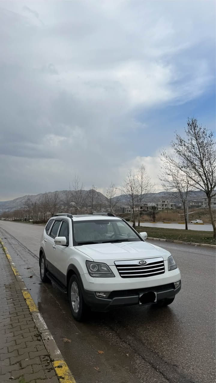 Kia mohave 2014
كيا موهافي موديل 2014 فول مواصفات 4*4 مكينه 6 بستن 3.6 بيها صبغ قطعتين باب سائق و جاملغ بدون دواخل بدون ايرباك 
مواصفات 
1-بصمه 
2- فتحه سقف
3-كشنات جلد - تدفئ 
4- دبل اكسل
5- كشن خزن
6-مرايه شفط 
7-تبريد مركزي
8-صندوق شفت 
9 مثبت سرعه
گير و مكينه طخم تايات طخم امامي خلفي تحويل غرامات بشرط 
رقم وسنويه جديد عنوان السياره دهوك 
*********** واتس اب - كورك دهوك, العراق
