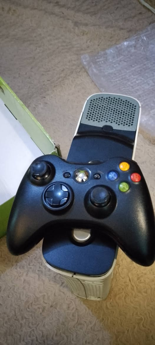 أكس بوكس 360 جاسبر مديل 2009 مهكر جان يشتغل تركته مده طويله كام يشتغل أحمر فقط أبيعه عله وضعه هلموجود غراضه كامله السعر 40 ألف


**إذا كنت صاحب هذا الإعلان وتريد حذفه لأي سبب، رجاءا أرسل رسالة إلى الدعم الفني**