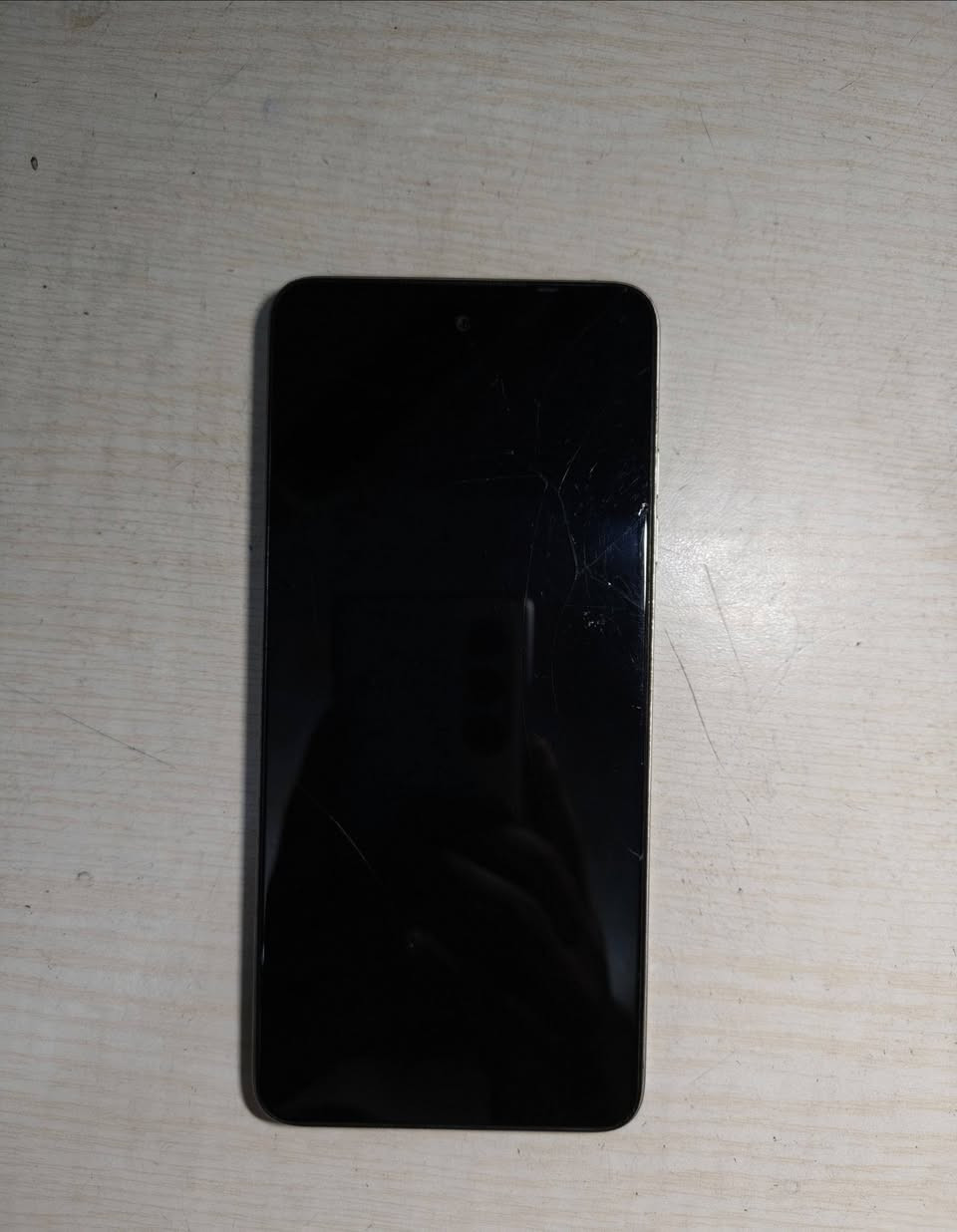 سلام عليكم شلونكم حبايبي❤️
جهاز للبيع اسم الجهاز (TECNO SPARK Go 2024) 
جهاز مواصفات حلوه 
جهاز بي كسر شاشه من فوك شويه و ما مئثره على اللمس ابد 
جهاز رايده ب 100 الف و بي مجال للشراية فقط سبب البيع محتاج ولله 
تواصل موجود خاص و هذا رقمي *********** واتساب ❤️
