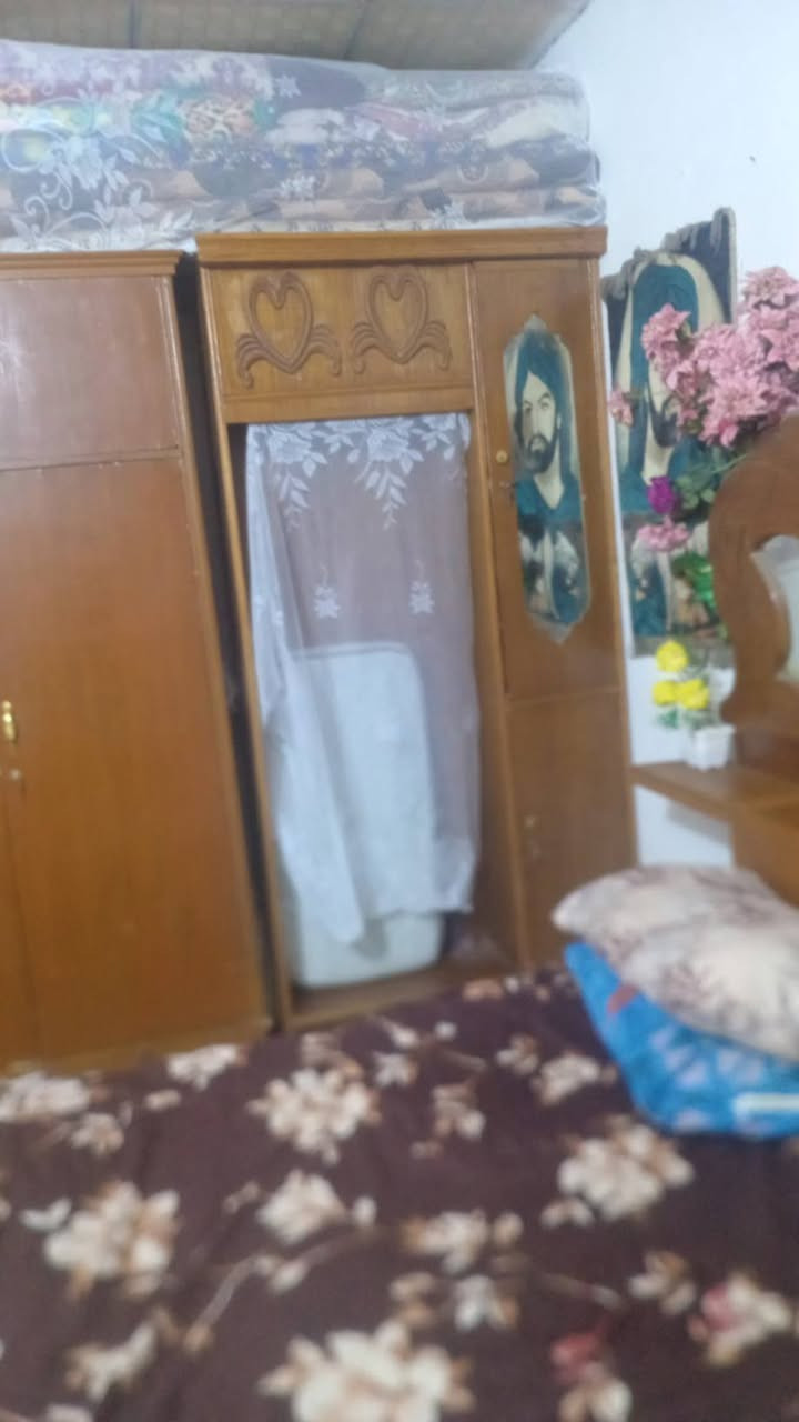 عندي غرفة فقط عايزة. تخت مال جرباية سعره 200 وابيه مجال واذ تردون كل قطعه واحد تنباع عادي والثلاجة80 وابيه مجال التخم الرصاصي سعره ب210 وابيه مجال والصوبات سعرهن ب30 وابيه مجال المبردة سعره ب130 وابيه مجال الكنتور التركي سعره ب160 بيه مكانهن الغرض نجف


**إذا كنت صاحب هذا الإعلان وتريد حذفه لأي سبب، رجاءا أرسل رسالة إلى الدعم الفني**