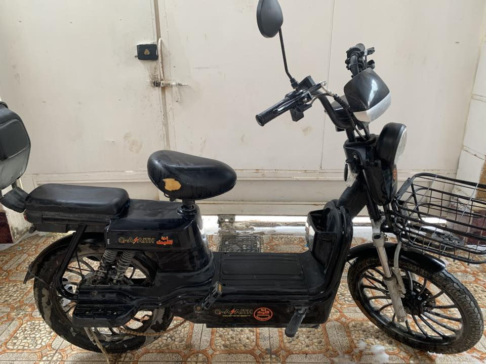 بايسكل شحن للبيع 5 بطاريات يخبل مابي شي شحن فول بطاريات جديدات تفحص كلشي ما بي بس البريك الخلفي يرادة سيم بس ما صار هواي من أخذنا جديد مكاني تحرير فلكة الأخيرة السعر 260 وبي مجال رقمي ***********
