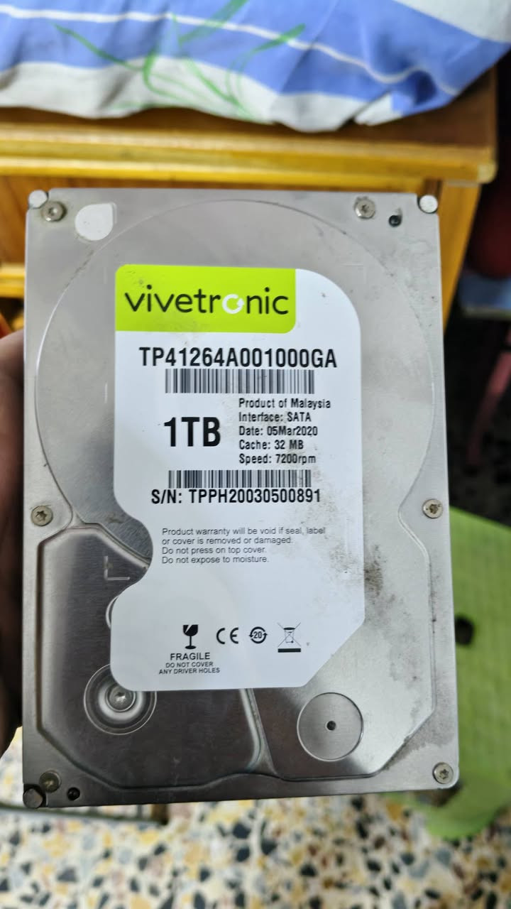 للبيع هاردات
Lexar m.2 256
HDD 1t 
صحه هارد عالية بمثل ما وضح بصورة 
٥٠ الف اثنينهم قفل


**إذا كنت صاحب هذا الإعلان وتريد حذفه لأي سبب، رجاءا أرسل رسالة إلى الدعم الفني**