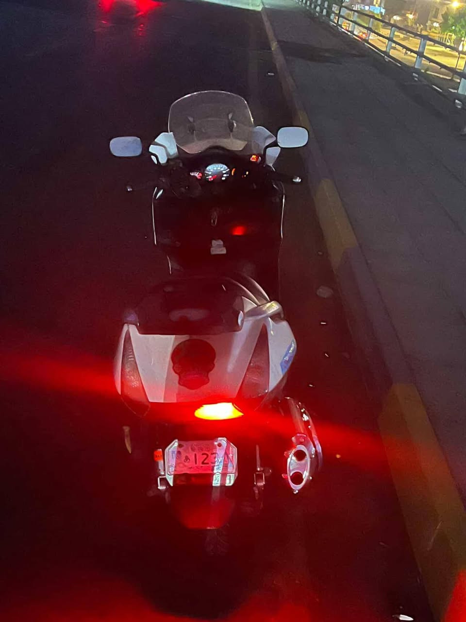 اسلام عليكم شباب دراجة سلفر ونجc400اوفر مناقصها شيء دراجه جامه قطعتين نيكل دبل زنون عالي ناصي الونين الدراجه ترايك البصره ***********دراجه بيها ملاحضات خابرني وتدلل
