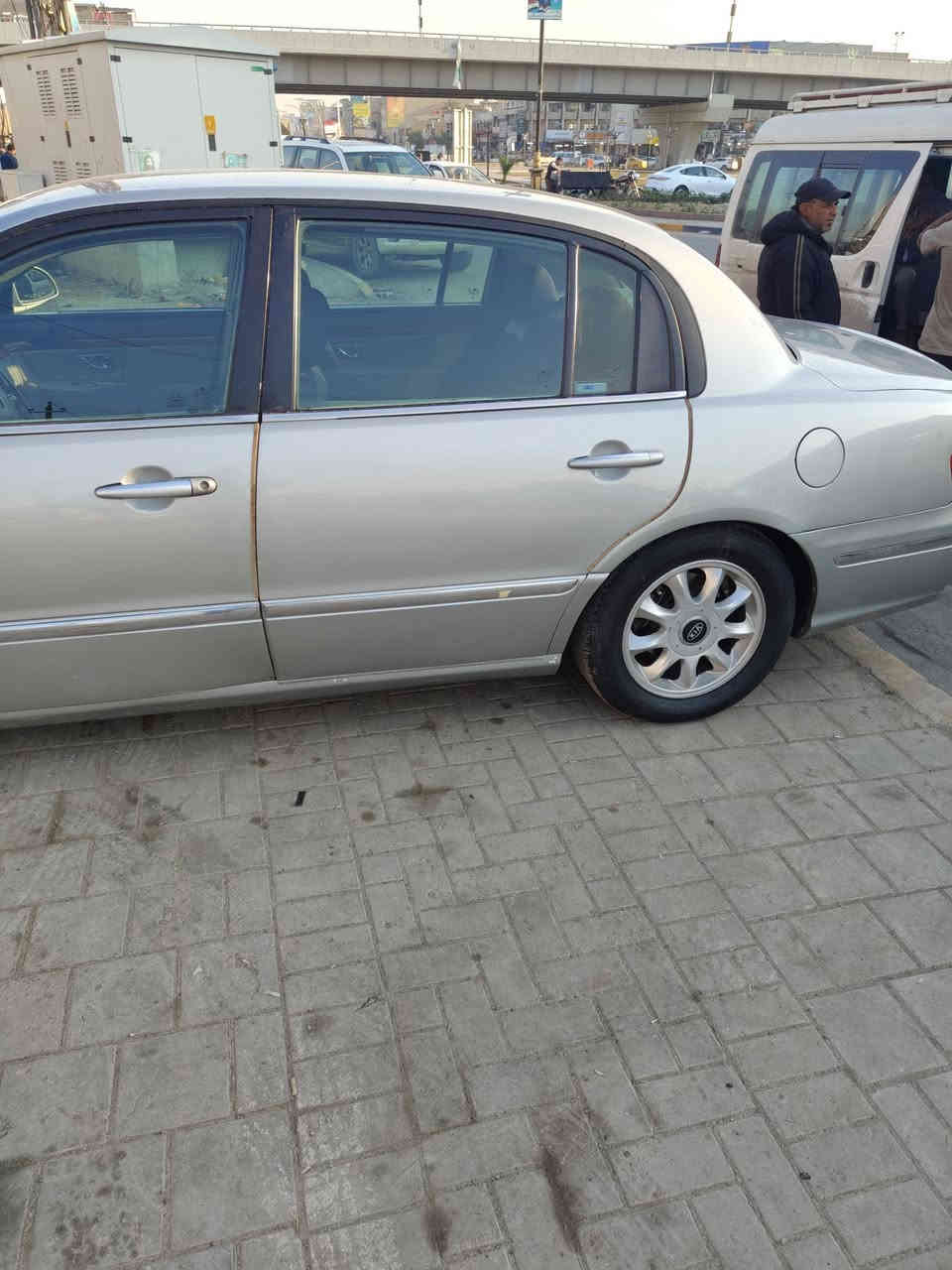 السلام عليكم كيا امانتي موديل 2005 سياره جاهز كلشي جديد بيه مكينه كير افلون  سياره مصبوغه عام  سبب جراد سعر 60 بيه مجال عنوان بغداد. ***********
