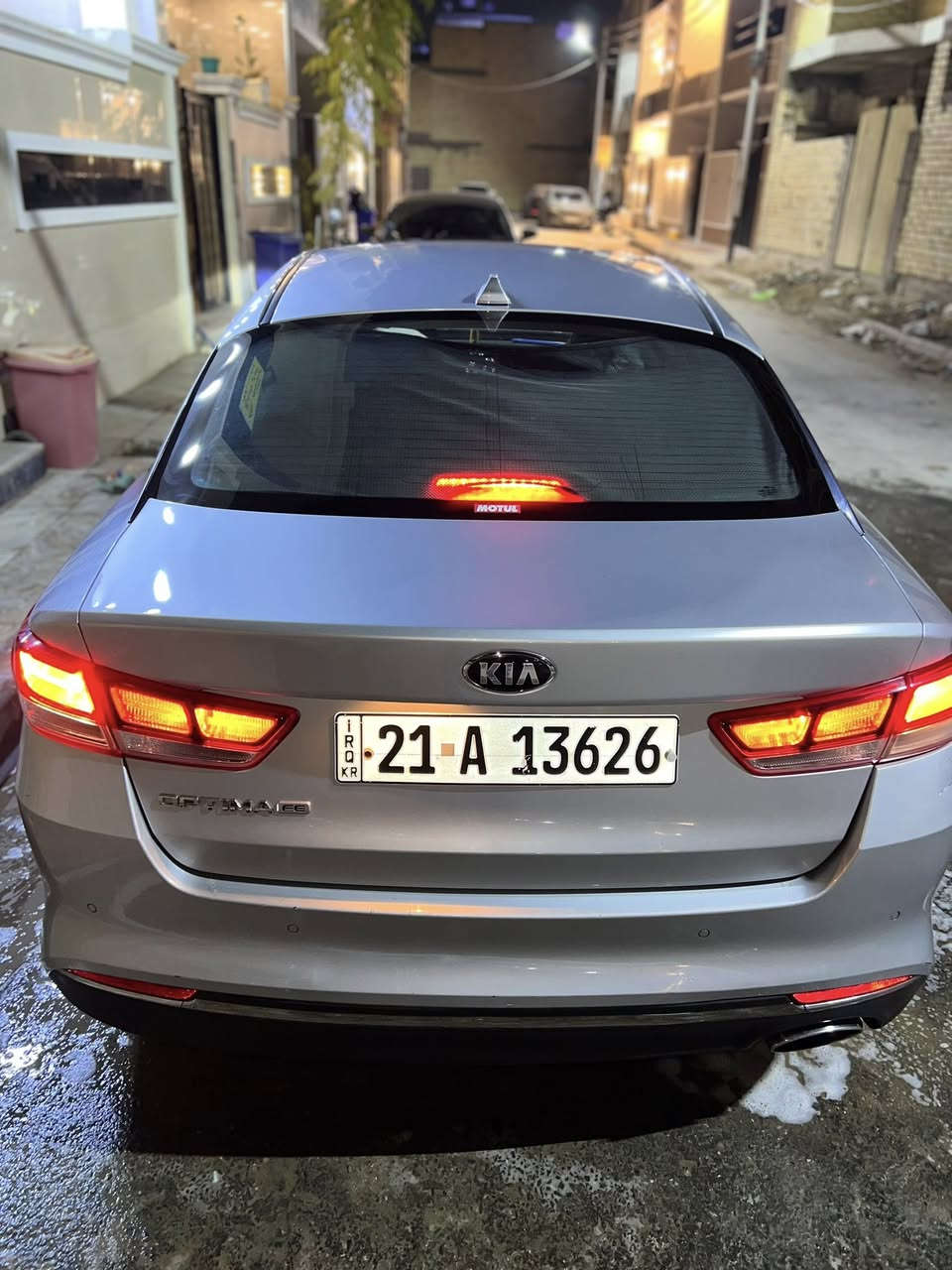 السلام عليكم كيا اوبتيما 2018 se  وارد امريكي   ماشيه 117 نصف فول  راداررات اشاير بل مري  انضمت قياده تحكمات ستيرن السياره  محرك كير كفاله عامه مكينه 2400 GDI علفحص احلى من الصور   الضرر ( جاملغ وباب راجع علبارد) معروضه ب 140 وبيه مجال مكاني بغداد الشعب  ***********
