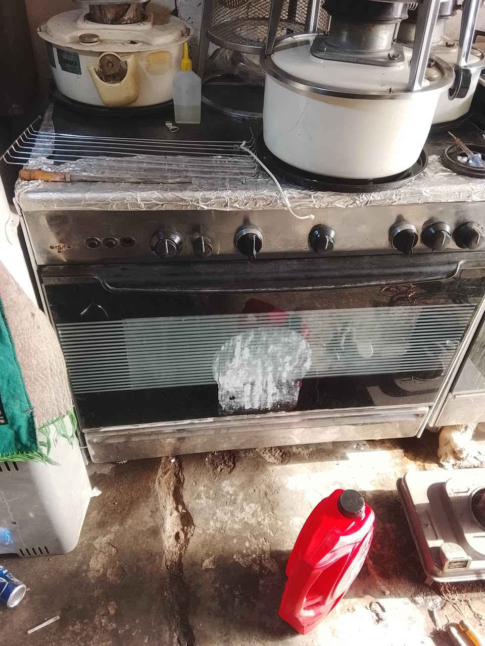 ورشه رائد العبيدي تصليح كافه انواع طباخات وصوبات النفطية والكهربائية والغازية توجد طباخات البيع بسعر مناسب التأميم القادسيه الثانيه مقابيل صيدليه الخليج ***********واتساب
