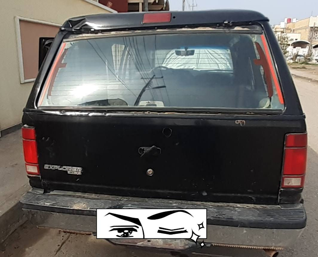 السلام عليكم سياره فورد رقم ذي قار مكينه وغير ٢.٥ ونص جديد كهربا ئيات تاير جديد عوزهه  ترتيب بسيط السنويه الى ٢٨  شرط التحويل مشروع وطني  *********** السعر ٣٠ بيهه مجال
