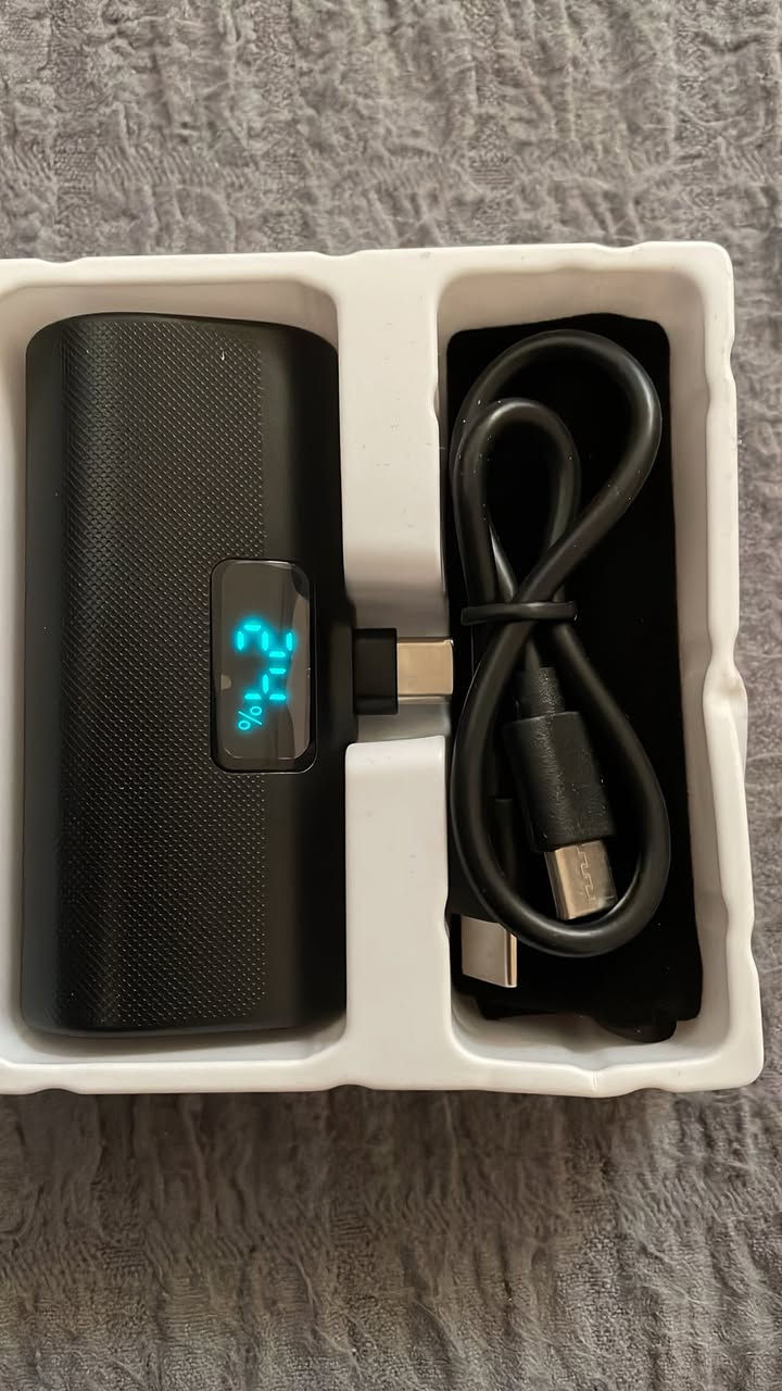 السلام عليكم
بور بانك حجم 5000 ملي أمبير منفذ تايب c


**إذا كنت صاحب هذا الإعلان وتريد حذفه لأي سبب، رجاءا أرسل رسالة إلى الدعم الفني**