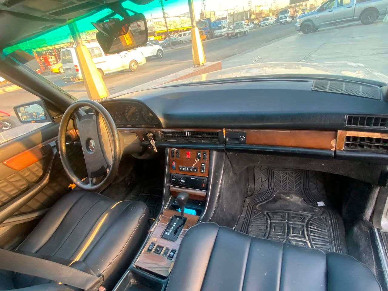 مارسدس بلاديه كير ومحرك نضيفات سياره حلوه نقص حداديه ولمشر شوفت عينك موديل ٨٧ وارد ياباني سعر ٤٥ وبيه مجال مستعجل ع بيهه ستفسار اكثر ***********
