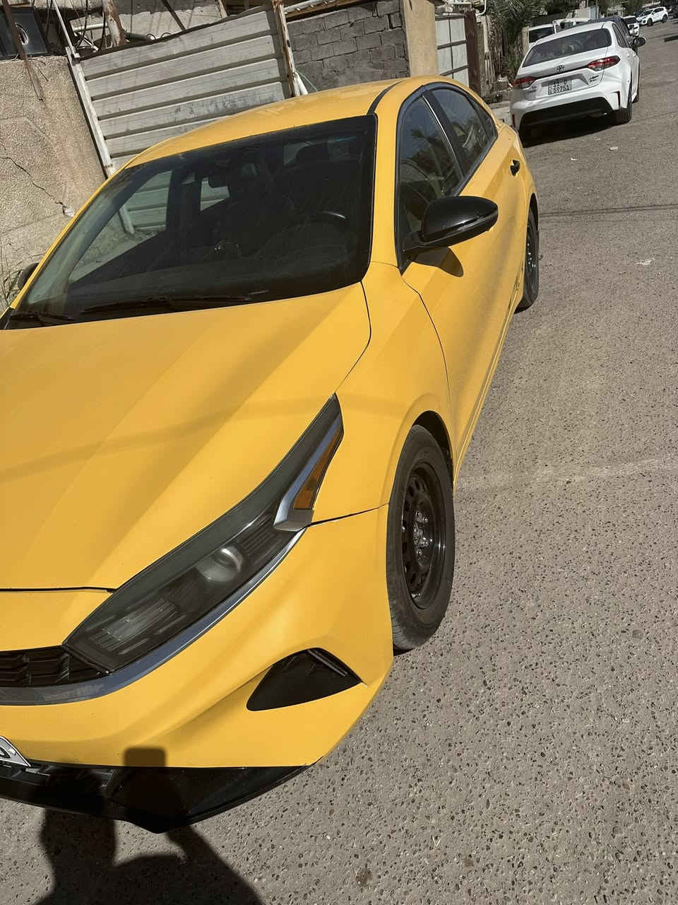 سلام عليكم فورتي ٢٠٢٣ امريكي مثل ماموضحه بلصوره السيارة فقط البنيد مبدل لا شاصي ولا لغد
السيارة جاهزه من كلشي منضومت غاز السيارة بحي الجهاد غير متواجد على الفيس السيارة سعرها ١٣٠ او بيها مجال الرقم ***********
