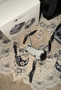 مني ٤ برو كومبو للبيع ٣ بطاريات  كونترول سمارت جنطه وكارتون موجودات   ...