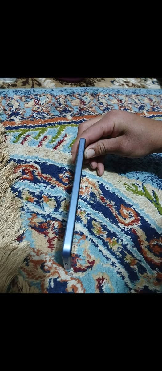 السلام عليكم للبيع جهاز ريدمي A3 جهاز نضيف مامفتوح بي ايشي مكفول ذاكره 128 عشوائيه 8... 90 هيرتز جهاز شخط مابي استخدام شخصي نضيف الجهز    المكان بابل المسيب سده الهنديه الشراي يتصل او خاص ***********
