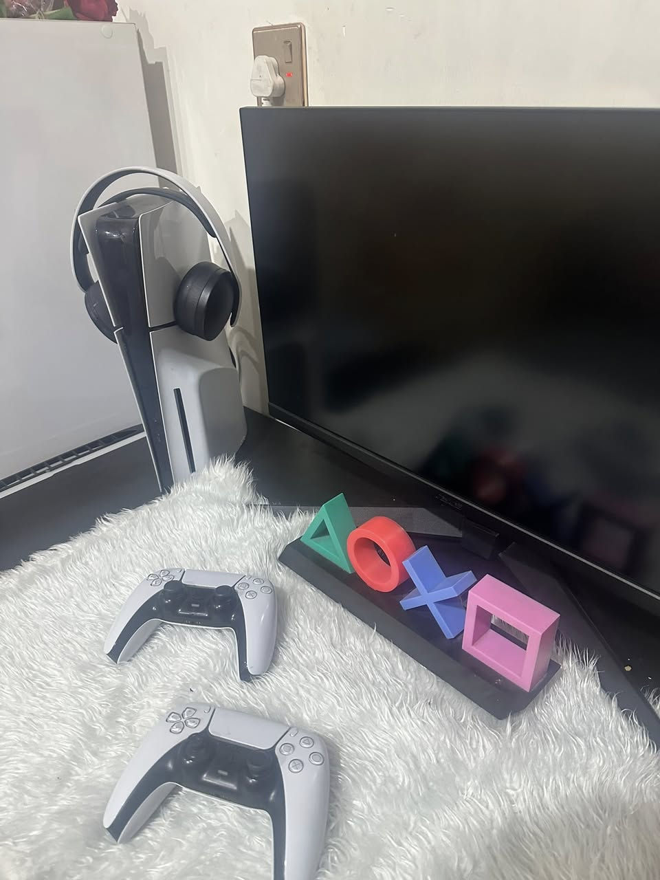 امريكي سلم و يدات ثنين و حساب بي فورزا وشتراك اونلاين يخلص يوم 15/4 وياهن يوبي اس ب 750

  وشاشه 2K تفاصيلها موجوده ب 300 الف 

وميز RBG وحده ب 100 

مكان بغداد ***********
