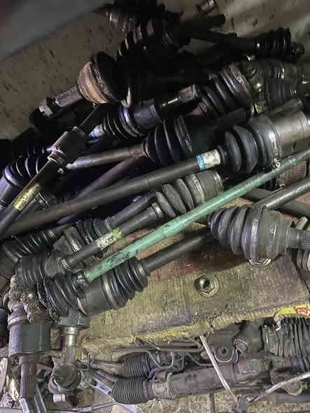 وصلت غراض فيرنا الطالبيه مجمع الاصدقاء.  ***********امير. ***********كاظم
