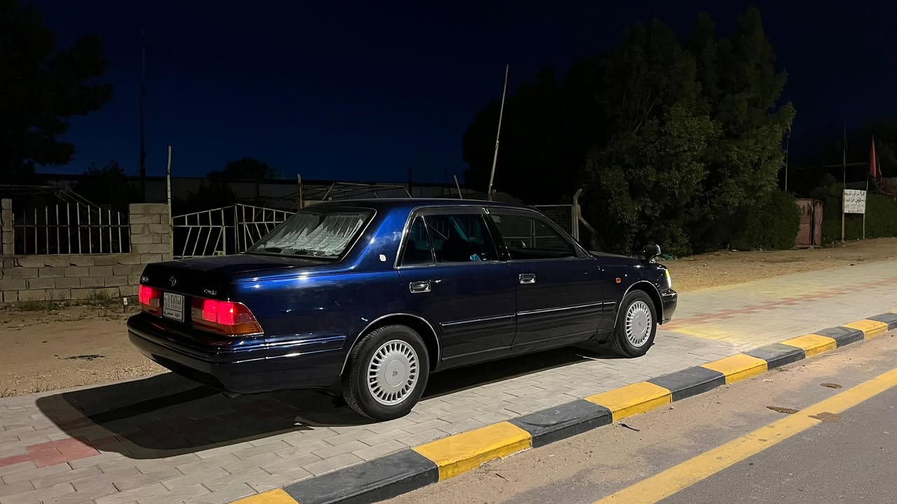 سلام عليكم اخوان 
تكم 2000 شاصي 51 2500 الاقتصادي 
بالكارتون مكينتها  وگيرها 
حدادية جديدة
تحويرة نجف فوگ وجوه ABS شغال
تخم تاير 
تبريد ثلج 
خمس دكم 
شاشة ليزري 
كشنات خلفية مساج هزاز 
بيها تعديل بالجاملغ الخلف السايق بسيط كلش بس وشغل يخبل 
منضومة زنون بيها  
كركوك كاملة وصاعدة هزة 
مدفوع كمرك وضريبة وقرصها بيها كاملة باقية بس على فلوس الرقم
مكاني النجف الاشرف
السعر 118 وبيه مجال 
***********
