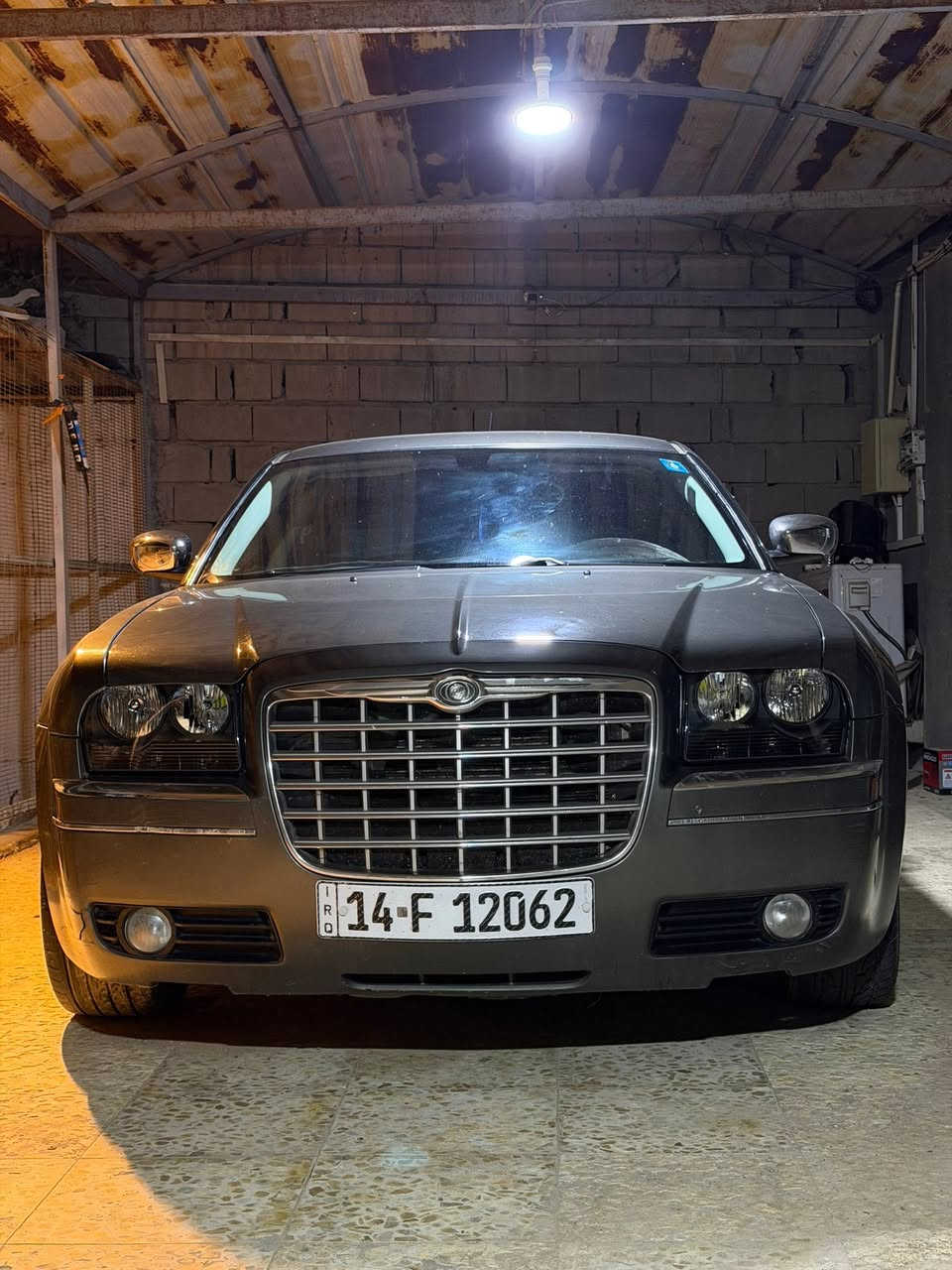 كرايسلر اوباما 2008  كلين (وارد كندي)
محرك 3500 السياره باسمي الرقم الجديد  كير محرك كفاله سياره جاهز من كلشي تبريد كهربائيات شاشه اندرويد +كامره خلفيه الحداديه صدر كامل مال حديث تخم تايرات جدد والويل محدث مال SRT8 ال لايتات جدد ومغلفه حمايه نانو +بيها منظومة زنون للايتات والكشافات السفليه 
بيها فقط بارد بالصندوق والهلالات مال المداگر معمره اثر خياس الباقي كفاله
السعر 118 وبيها مجال بسيط المكان البصره 
الرقم :***********
