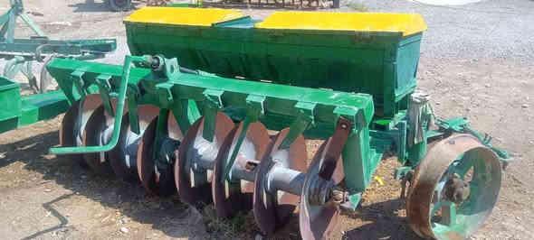 للبیع دیسك 8صاج دبل شاصی صاج فرنسی سعری1400مجال مکان قضاء بردرش قریب موصل ***********  ***********
