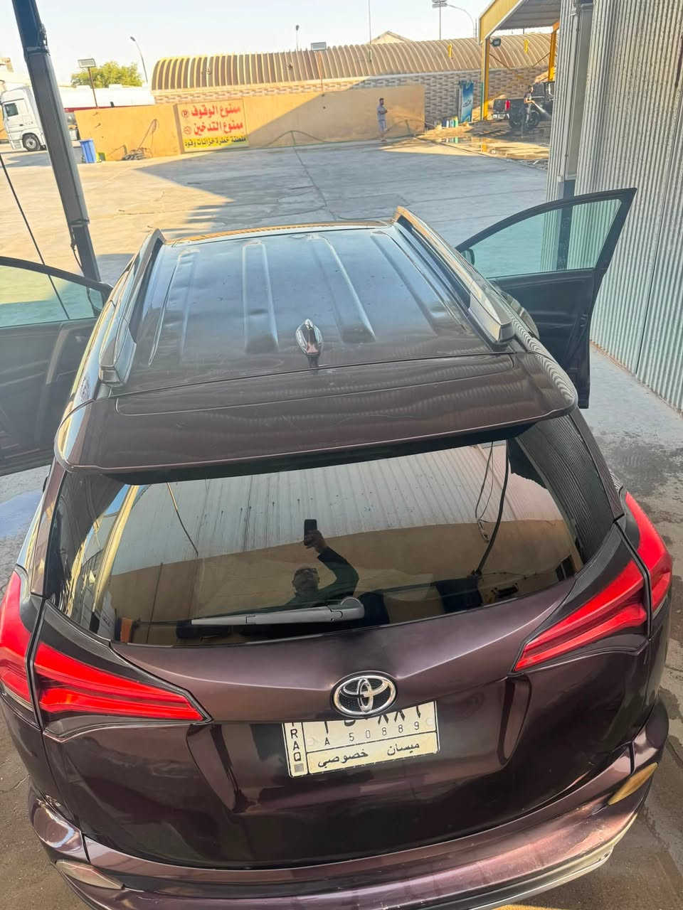 للبيع: Toyota RAV4 XLE موديل 2017
السعر150 وبيها  بسيط جداً 
📞*********** 
🔹 محرك 2.5 
🔹 فئة XLE
🔹 بصمة تشغيل
🔹 فتحة سقف
شاشه كار بلي 
🔹 رادار أمامي
🔹 نظام تحديد مسار
نظام قياده ايكو وسبورت 

🔹  حادث بسيط جاملغ عكس السائق 

🔹 بدون  شاصي 
🔹 السيارة نقص تبريد كمبريسر عاطل
