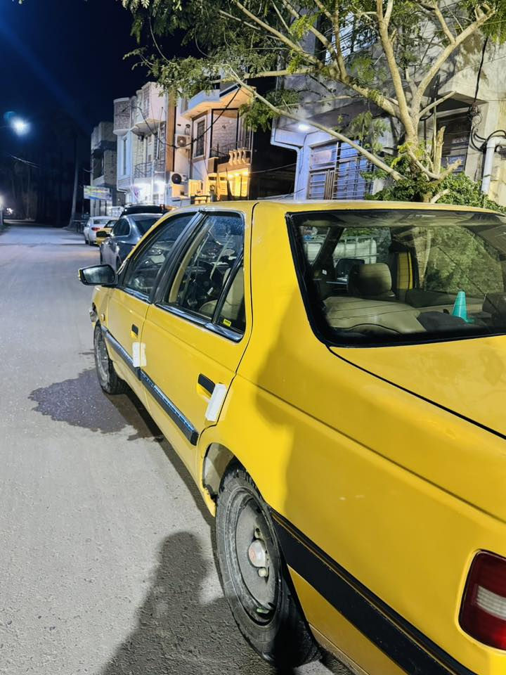 السلام عليكم بيجو لميس 2015
رقم بغداد لوحات انكليزي مكينة فرنسي ادامة كاملة للسيارة تخم تاير جديد كهربائيات كاملة حادث فقط الجاملغ الايمن بدون دواخل  صدر امامي كامل جديد تبريد شغال دوشمة جديدة كاملة ارضيات و كشنات منضومة زنون مصفرهة هيئة وغرامات سنوية لنهاية السنة ...... العنوان /بغداد/الكاظمية 

***********
