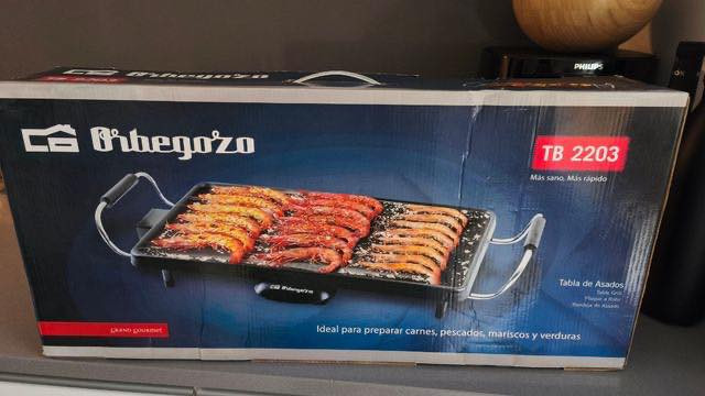 شواية كهربائية مستطيلة الشكل طولها ٤٥ سم صناعة اسبانية لشوي الهمبركر والمشويات واللحوم والدجاج بالباكيت جديده غير مستخدمة للبيع بسعر ١٥ الف


**إذا كنت صاحب هذا الإعلان وتريد حذفه لأي سبب، رجاءا أرسل رسالة إلى الدعم الفني**