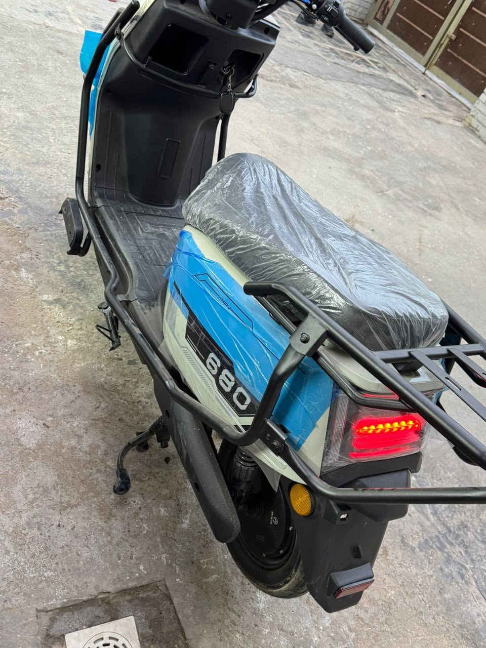 دراجه شحن ام عيون بعدها جديده مماشيه 
نظيفه مصار سبوع من اخذته سبب البيع اريد اسوي عمليه يجفيكم شر ومحتاج فلوس بغداد, العراق


**إذا كنت صاحب هذا الإعلان وتريد حذفه لأي سبب، رجاءا أرسل رسالة إلى الدعم الفني**