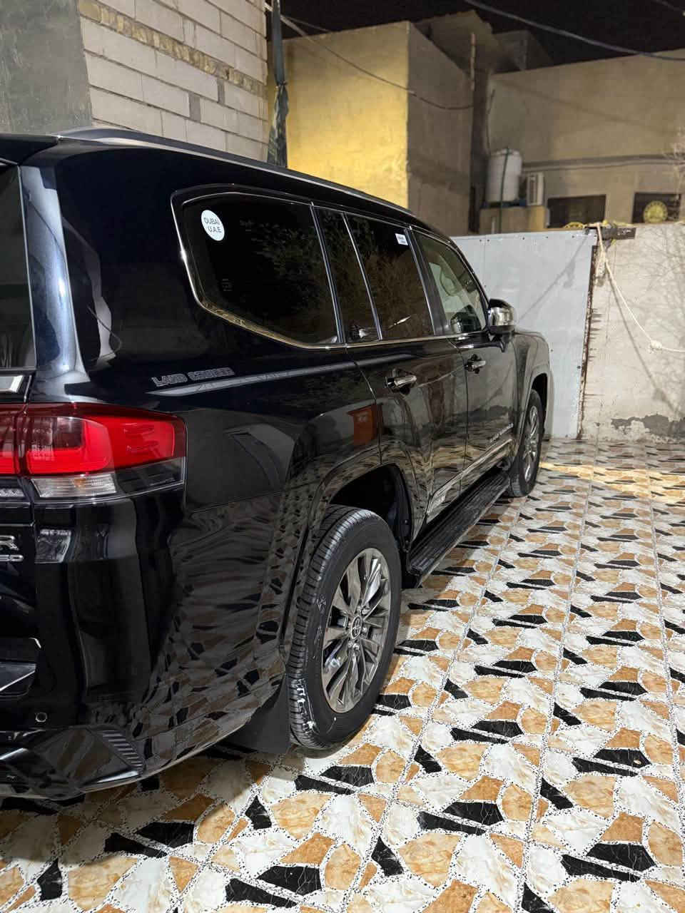 لاند كروز ٢٠٢٣ شركه ساز فول مواصفات لمتد ٣شاشات تنفس طبيعي كفاله عامه مغلفه بي بي اف ماشيه ٧٠ مرايات شفط كامرات عدد ٥ كشنات جلد بيجي كشنات تددفئه تبريد كشنات كهربائيه اشاير مري جانبيه رادار بالمري فتحه سقف مخزن ثلاجه جنطه كهرباء السياره فول مواصفات ***********موجود السياره بصره الطويسه السعر 665 ورقه
