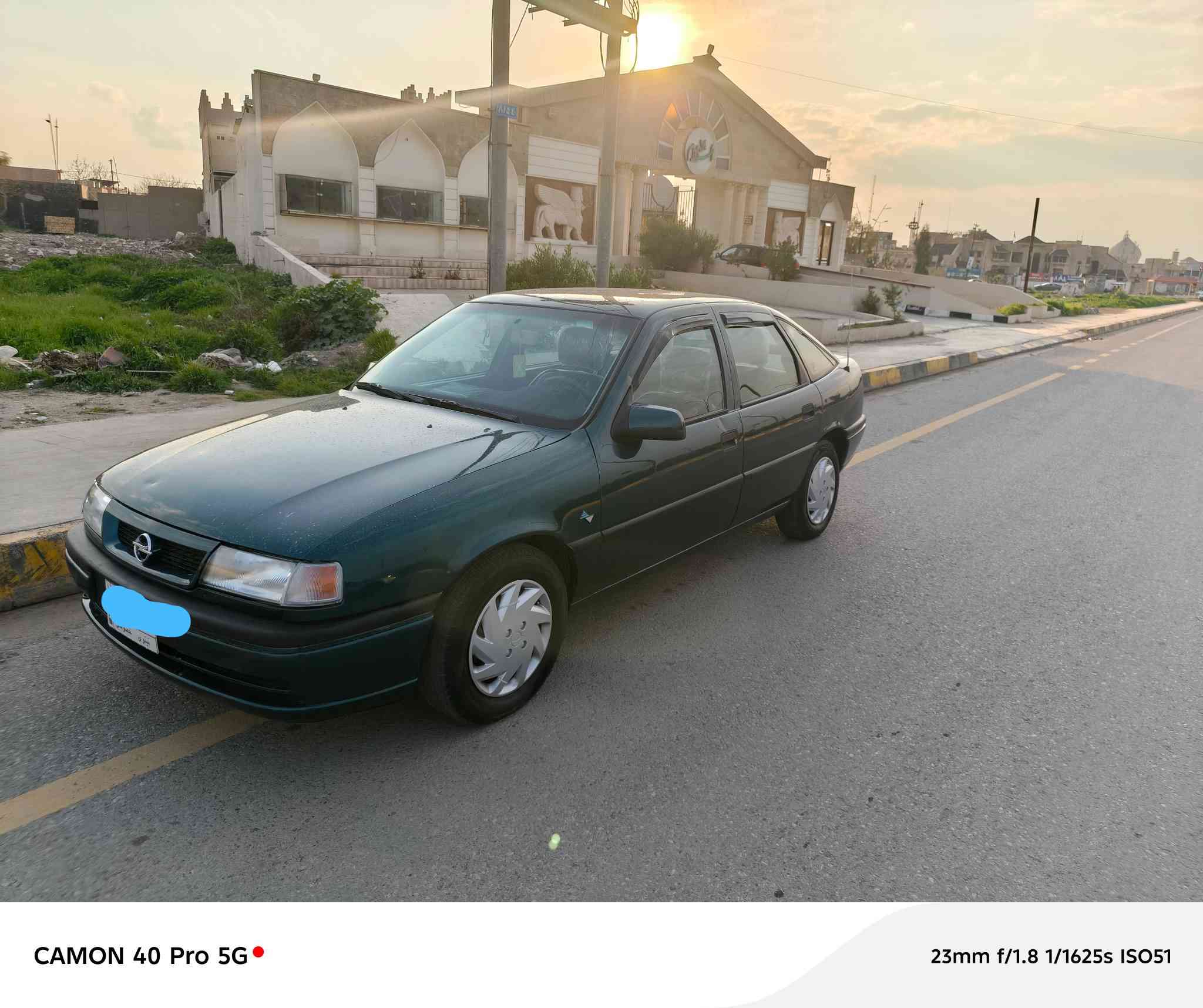 السلام عليكم
سياره أوبل فكترا حجم 20 موديل 94 تبريد وجوم كهرب مرايا كهرب Abs 4 دسكات  داخل صاج دبل ايربك بيها بس دواير مصبوغه شرط الوكالة والتحويل  كاربون بانزين موجود سنويه 2028 رقم نينوى مشروع وطني 
للاستفسار على الرقم 
غير متواجد على الفيس 
***********
***********
