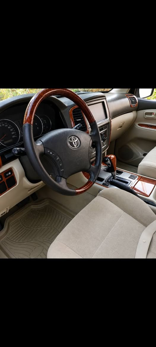 لاندكروز 2006
V6
فول مواصفات رقم اربيل باسمي 
حساس 
فتحه 
قطريه دبل اسبير دبل تانكي
اكزوز جوه الدوسه بلاد 
تحكمات استيرن 
كامره خلفيه 
كير مكينه كفاله 
٣ قطع صبغ 
كروز سرعه 
ثلاجه 
٣ قطع تبريد 
وبعد مواصفات 
السعر 155
واتساب  المكان بغداد 
‎***********
اتصال ***********
