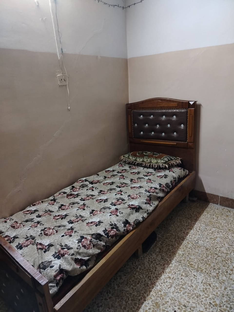 آلَسِلَآمً وٌعٌلَيَکْمً تٌخِتٌ لَلَبًيَعٌ مًکْآنِيَ مًوٌصّلَ حًيَ سِوٌمًر آلَسِعٌر 125 رقُمً آلَهّآتٌفُ ***********
