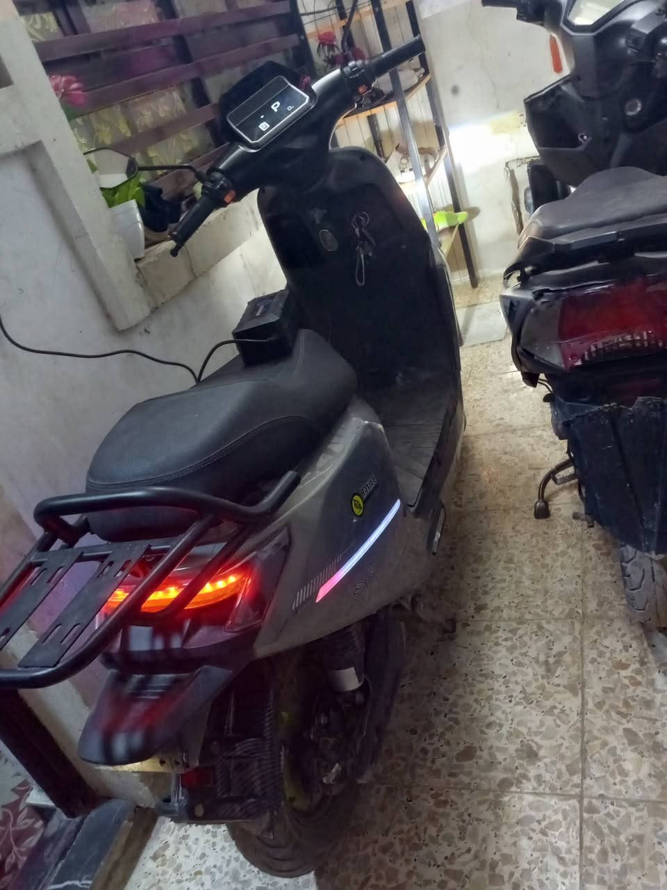 سلام عليكم دراجة شحن للبيع 6بطاريات دراجة خير من الله كلة شغالة اي نقص مابيها السعر 600وبيها مجال مكاني الكاضمية


**إذا كنت صاحب هذا الإعلان وتريد حذفه لأي سبب، رجاءا أرسل رسالة إلى الدعم الفني**