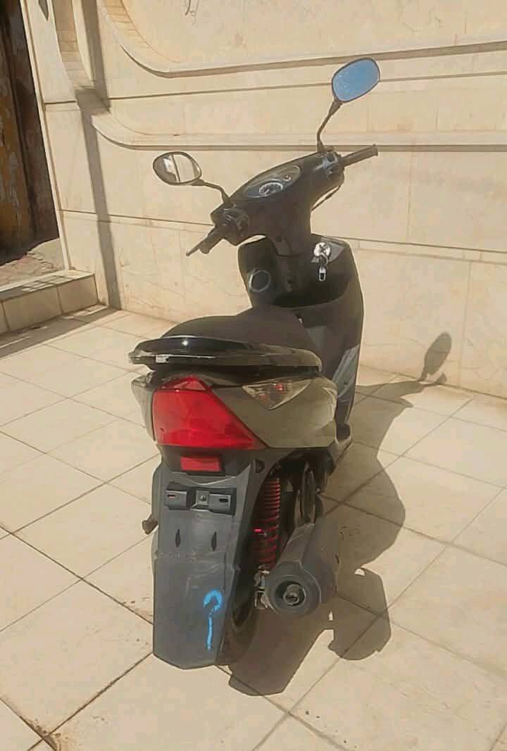 دراجه ((جي تي أر ثعلب ياباني)) جديده لايت زنون السعر 650 وبيها مجال قليل لشراي المراسله ع واتساب مكان الدراجه ميسان***********