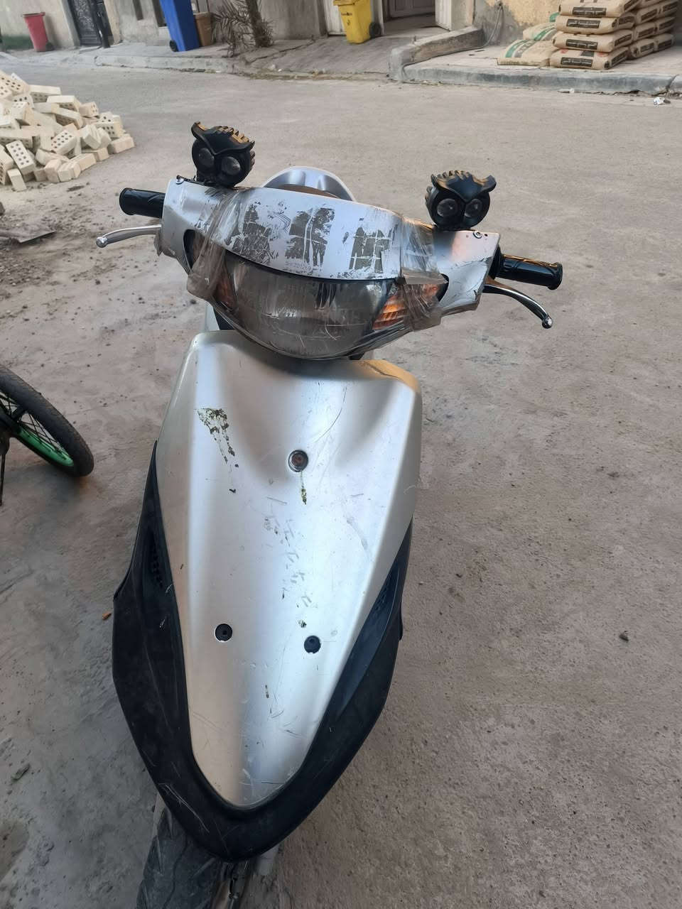 من رخصت الادمن
سلام عليكم شباب ماكس قجمه سعر ٢٢٥

الدراجه ماامجفته

بيها خلل تتأخر بل تشغيل كل ما أبدل ابلك أسبوع ويصير اسود

ماعرف السبب بس من تشتغل عادي وين مااتروح 

ابيع عله هاي الحاله

كابريتر قبل يومين جايبه

مكاني الشعب ٠٧٧٢٢٢٩٨١٢وبل خدمه


**إذا كنت صاحب هذا الإعلان وتريد حذفه لأي سبب، رجاءا أرسل رسالة إلى الدعم الفني**
