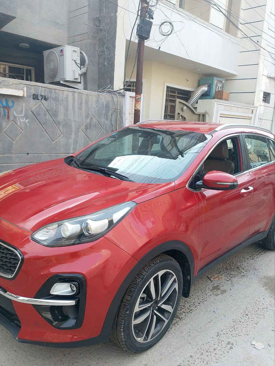 سلام عليك عندي سيارة اسبورتج خليجي مكفوله من الضربه والصبغ على شركه ماشيه ٦٩ الف قابل لزيادة تفحص على السونار وتاخذه سعر ٢٠٠ ورقه بيه مجال هاتف *********** مكان سياره بغداد الدوره الزراعي
