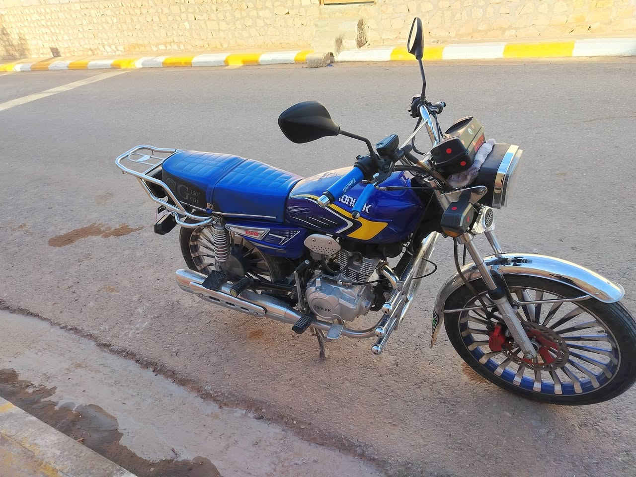 سلام عليكم ماطور زنجيل للبيع السعر 775 بي مجال بسيط للتواصل اتصال فقط
***********
