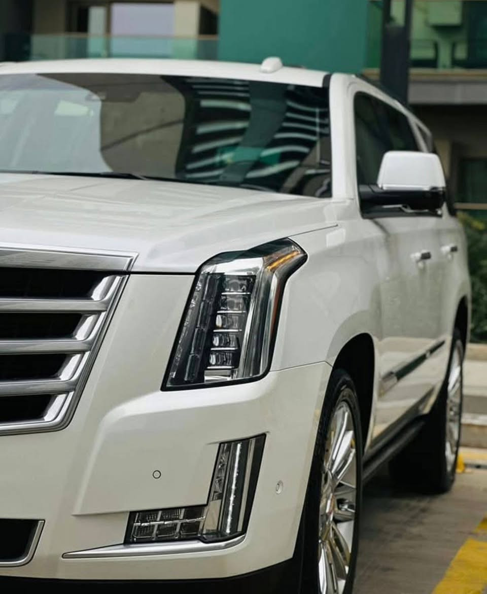 كاديلاك اسكاليد موديل 2017خليجيه وكاله المنصور 
 السياره فول مواصفات واحد ع واحد
 داخل قرميدي سياره كفاله عامه 
حته الدعاميات ماشيه 61 الف كيلو متر
 الرقم اربيل الجديد سنويه جديده 
كير محرك بشرط السياره وضع شركه 
مكان السياره البصره 

رقم الهاتف 
***********
