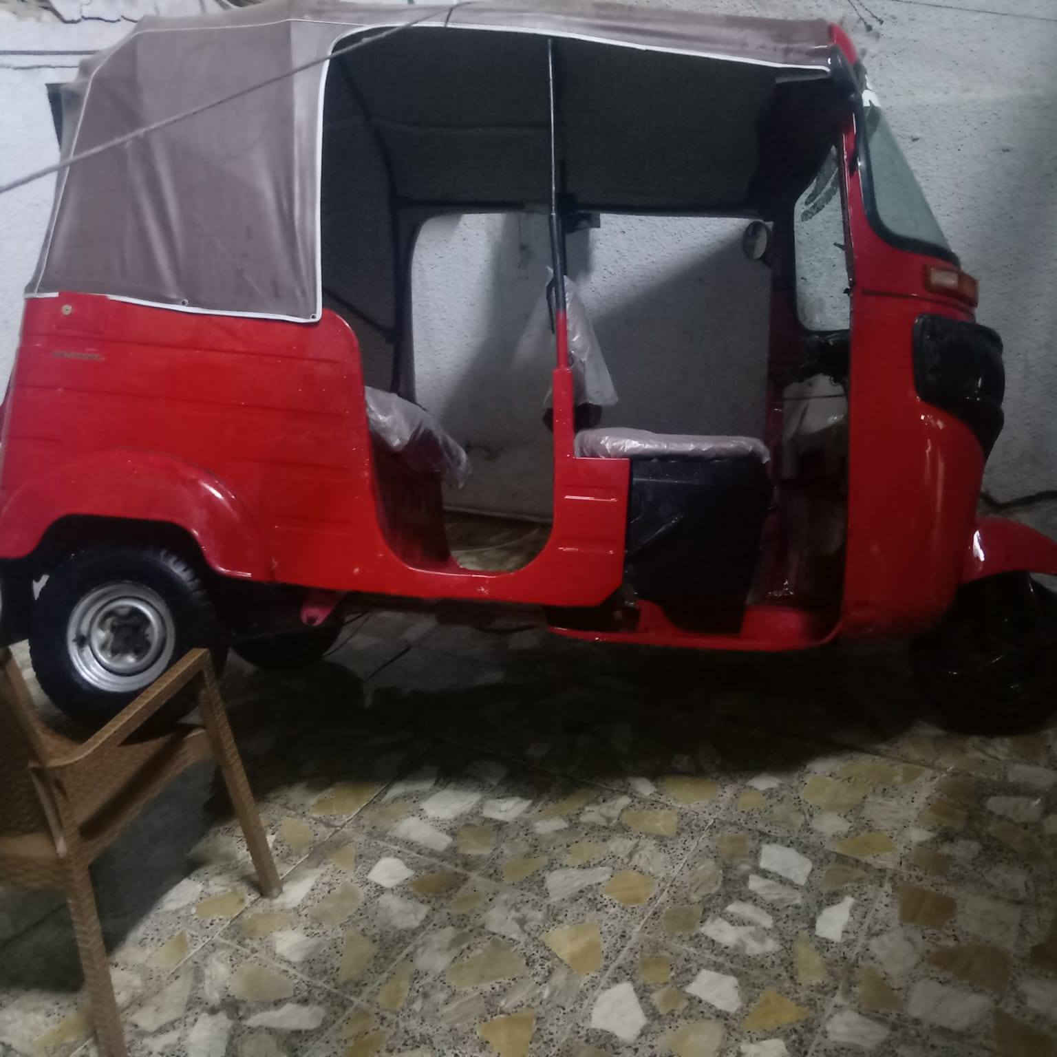 السلام عليكم تك تك موديل 18شهر11للبيع التك تك معمره جديد كبل للشارع رقم وسنويه بسمي سنويه لل30 هزه جديده رقم النكليزي جديد مكانها حي ؤر ممتواجد عل عل فيس شراي اتصل ***********
