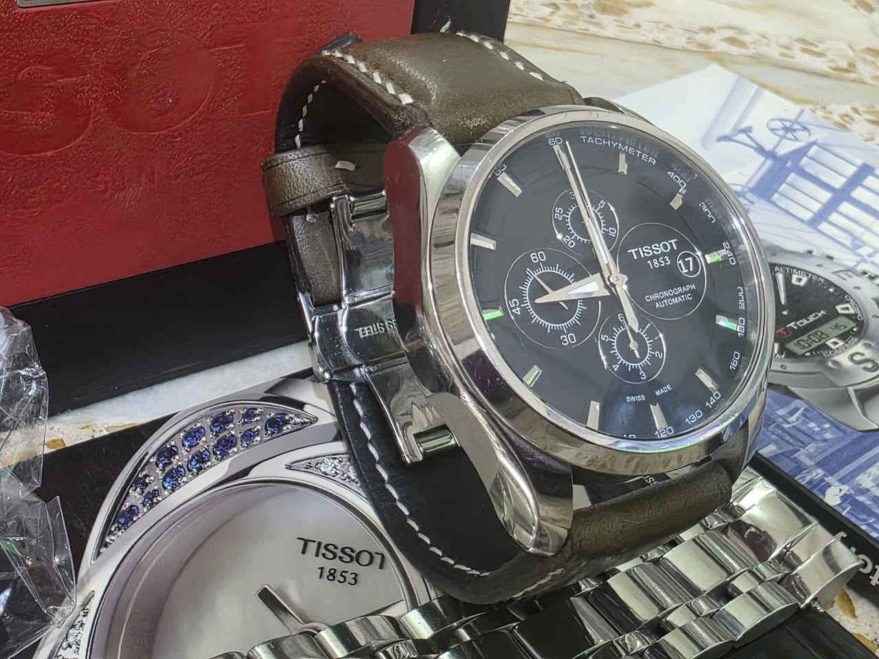 تيسوت اوتوماتيك  سويسري اصلي
TISSOT SWISS MADE 
اوتوماتيك نظافه تامه بلادي 
زجاج زفير كرستال 
سير جلد اصلي اضافي 
القطر ٤٥ ملم - ستووب ووج - تغذيه اوتوماتيك حركه او يدوي 
السعر ٤٨٠ دولار 
مكاني بغداد ومتوفر توصيل


**إذا كنت صاحب هذا الإعلان وتريد حذفه لأي سبب، رجاءا أرسل رسالة إلى الدعم الفني**