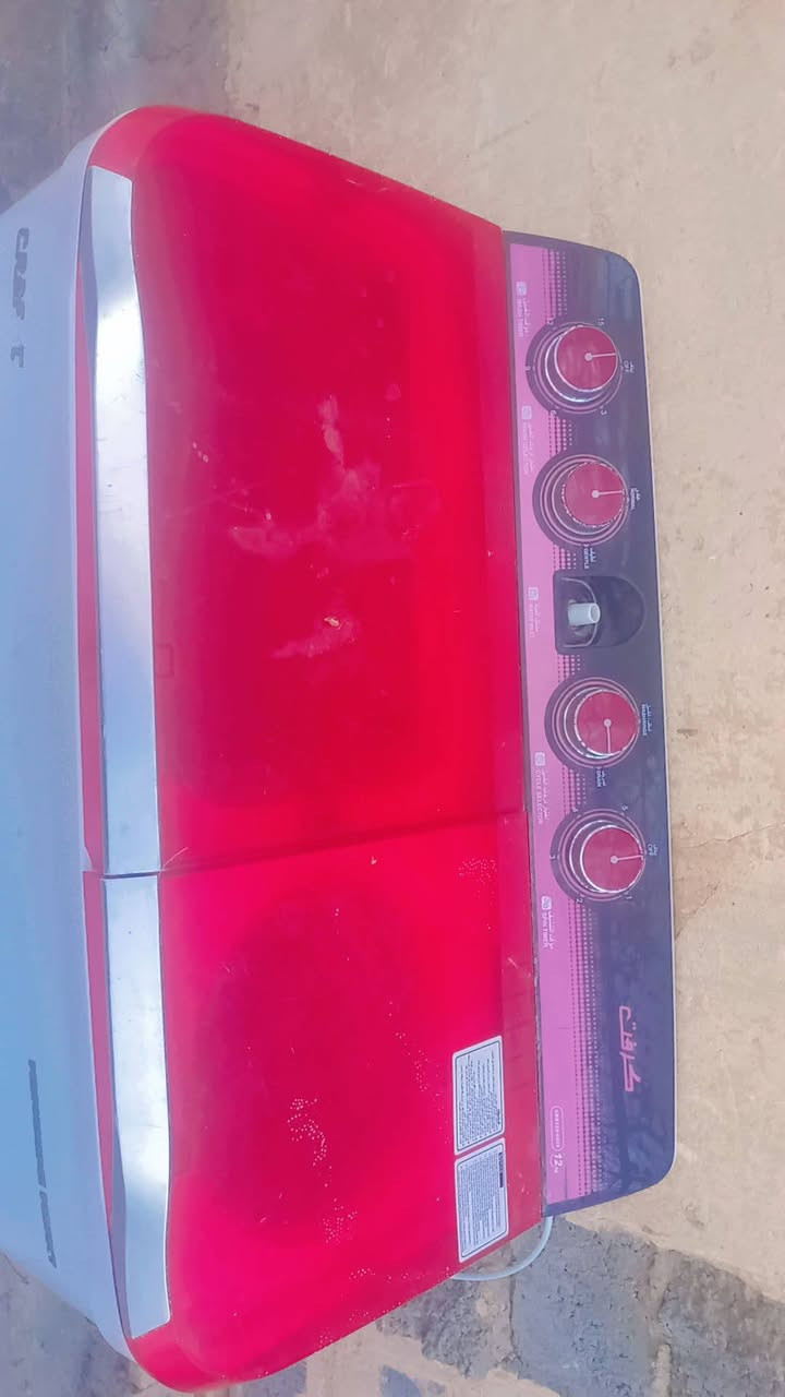 متاح ثلاجه حجم كبير الأولى ب 200متاح ثلاجه بعدها جديده لون رصاصي ب 250
متاح غساله ١٢ كغم استعمال شهر واحد ب 130
مكاني بغداد التاجي قرب مطعم خيرات الرحمن 
***********
