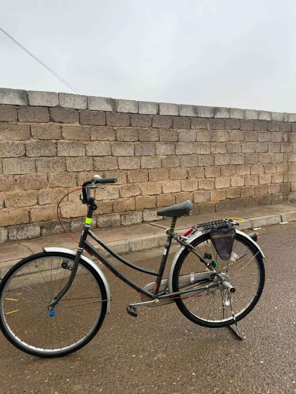 السلام عليكم بايسكل البيع حجم 26 ياباني شرط عل وضع البلادي مامبدل بي شي بس جوب نضيف ومرتب وياله عدله السعر ٨٥ قفل   الشراي يراسلني خاص او عرقم ***********
