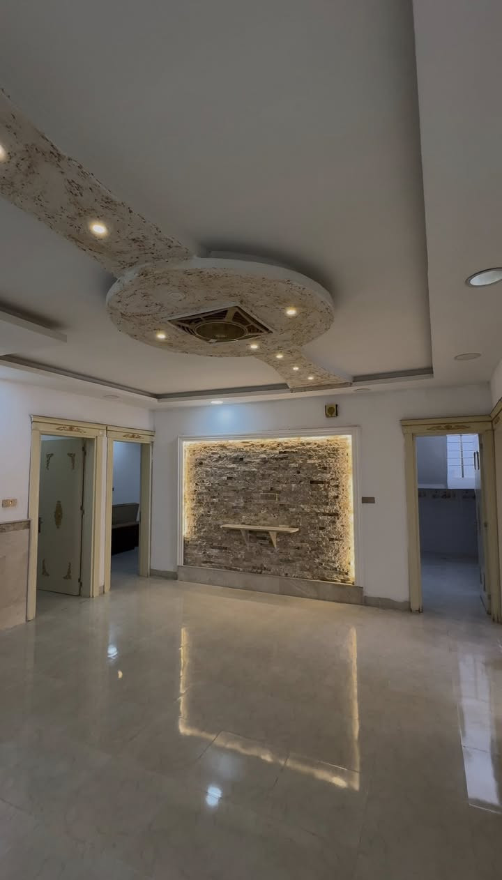 كوردى / عربي

خانى بو فروتن ل حى شرطه نيزيك محمكا دهوكى

واجيهه شيمال
مساحه 230متر
خانى ئيك طابقه و گه له كى باقژه

سعر 11 دفتر و 50 ورقه ومجال

***********
***********
_______________________

بيت للبيع في دهوك حي شرطه قريب من محكمه دهوك

واجيهه شيمال
مساحه 230متر
بيت طابق واحد كلش نضيف و مرتب 

سعر 11 شده و 50 ورقه وبيها مجال

***********
***********
