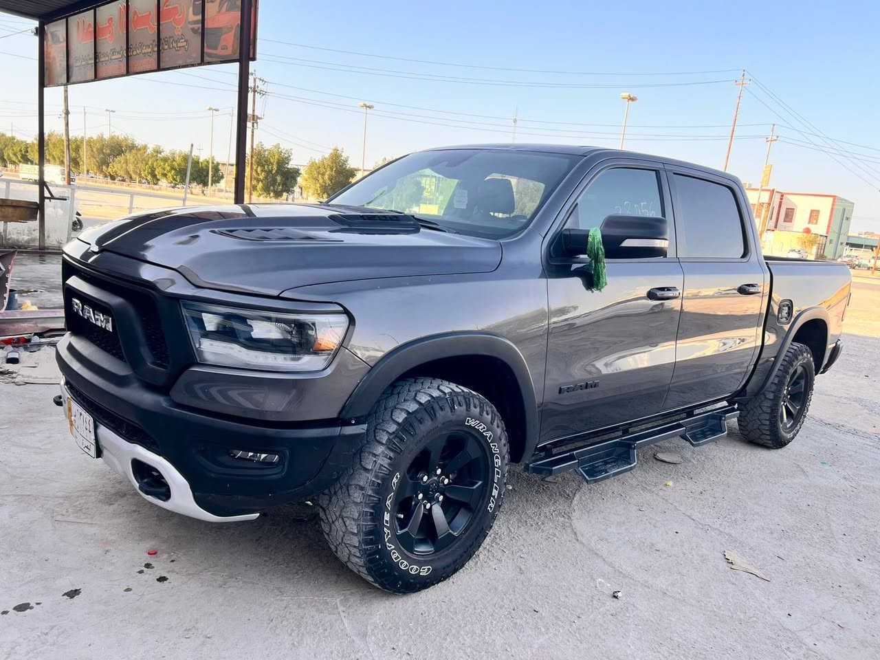 دوج رام فة ريبل موديل 21 فول مواصفات فتحه كشن تتفه تبريد رادار  حساس امامي خلفي فتحة  حادث جاملق وبنيد والباقي كفاله  السعر 320 وبي مجال ***********
