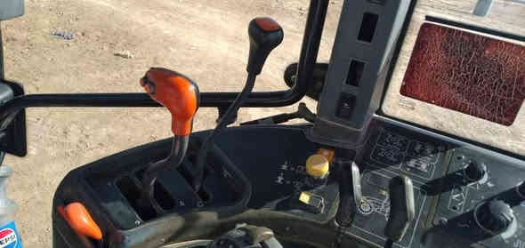 السلام عليكم  #مكلف_بالنشر
مكينه نيو هولند حجم135TM
 نص عادي موديل 2000 رقم وسنويه
مكفوله كفاله عامه فقط محرك مجفت نفض مؤسسه
مكان واسط الحفريه
السعر 35 الشراي يتصل 
للأستفسار الاتصال ***********
